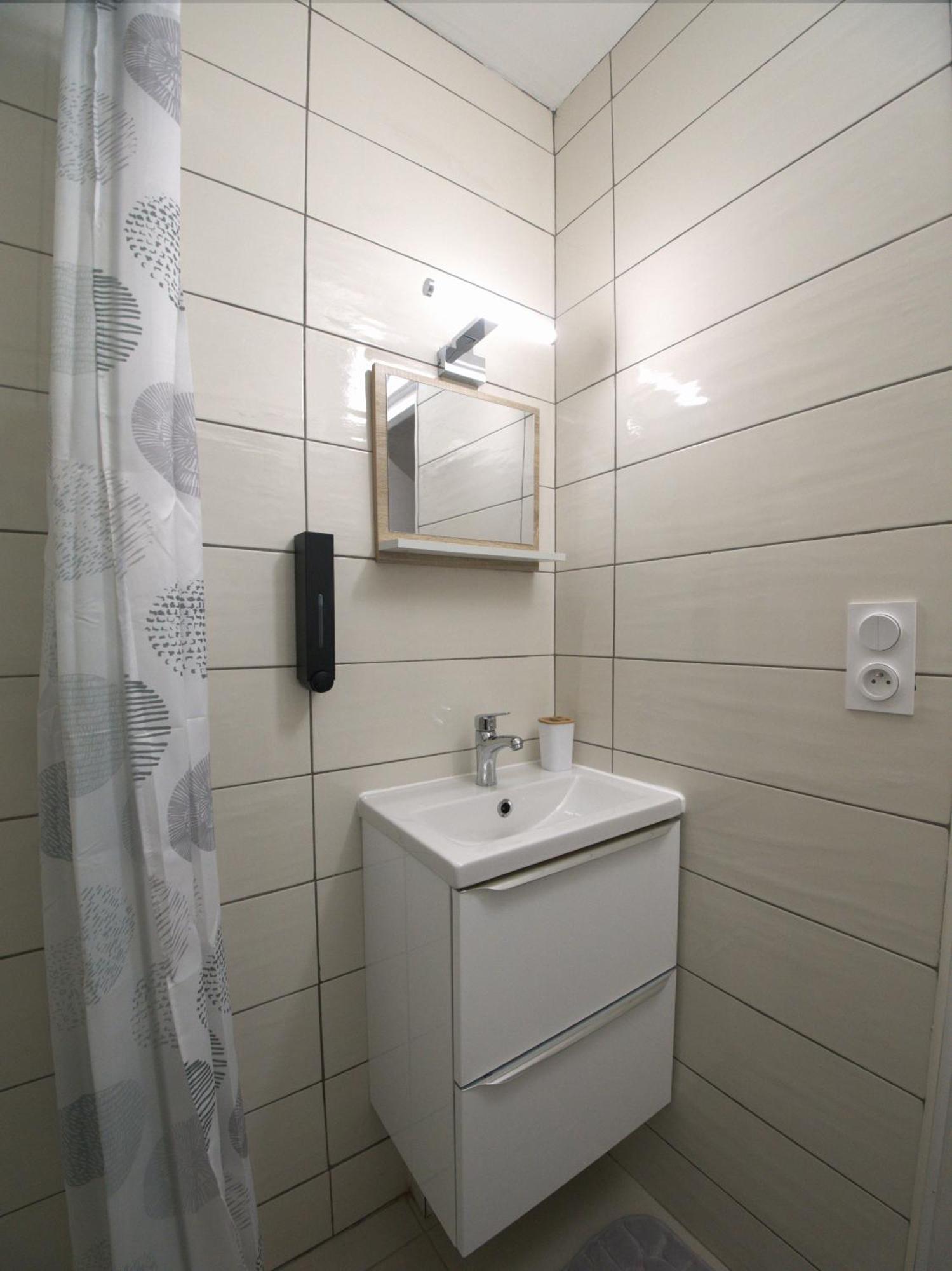 Paradise Apartment Near Downtown Lake & Free Parking - Local Bike อานซี ภายนอก รูปภาพ