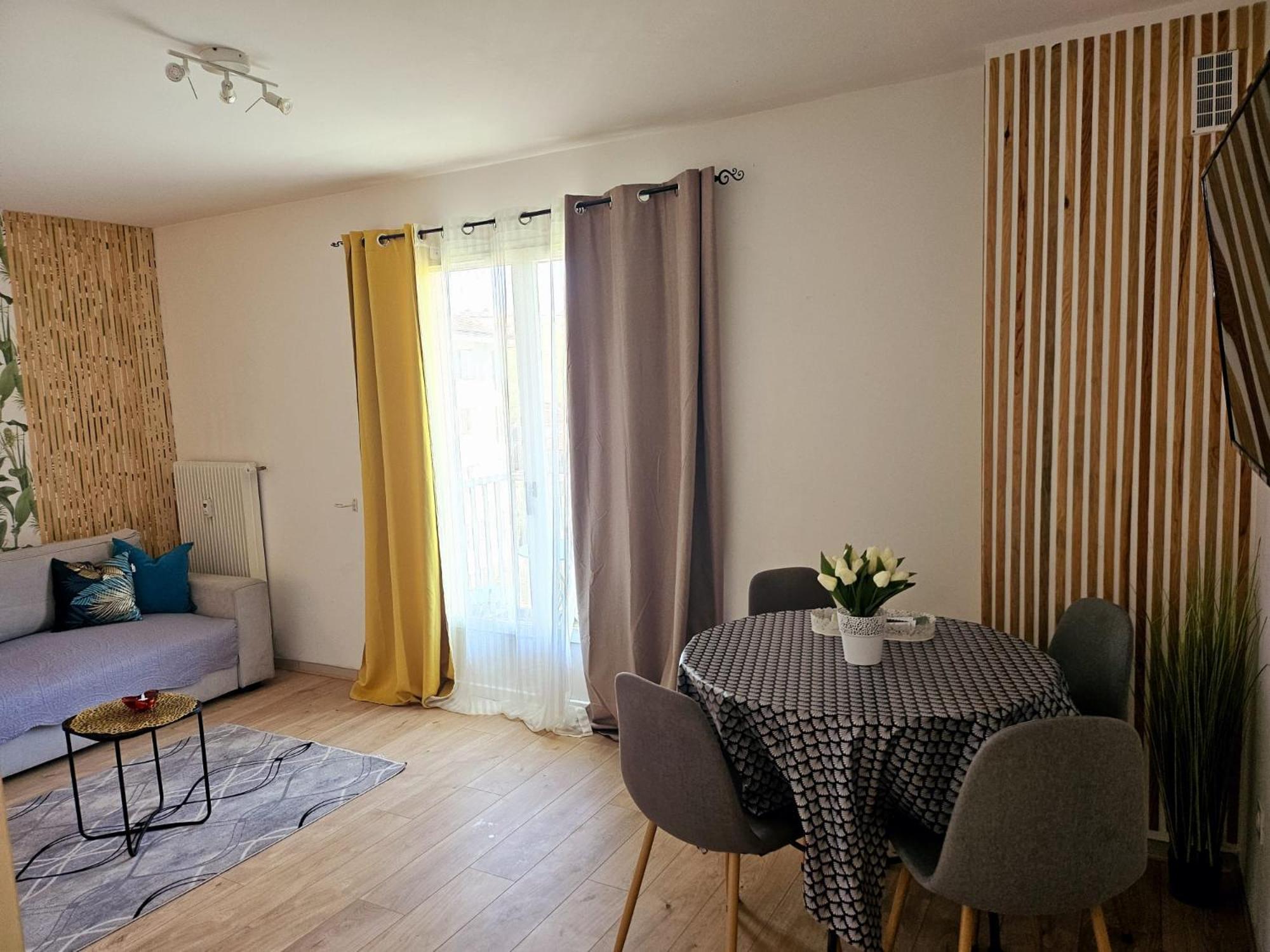 Paradise Apartment Near Downtown Lake & Free Parking - Local Bike อานซี ภายนอก รูปภาพ